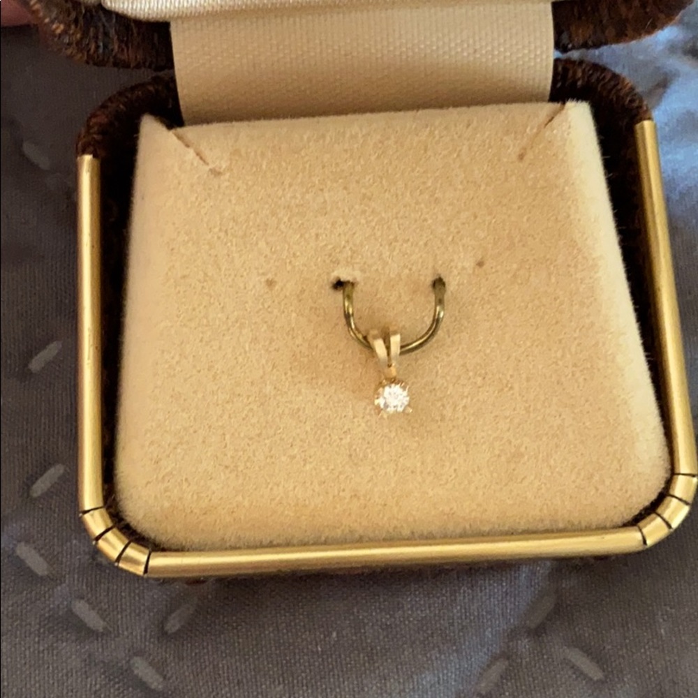 NWT .04 diamond pendant